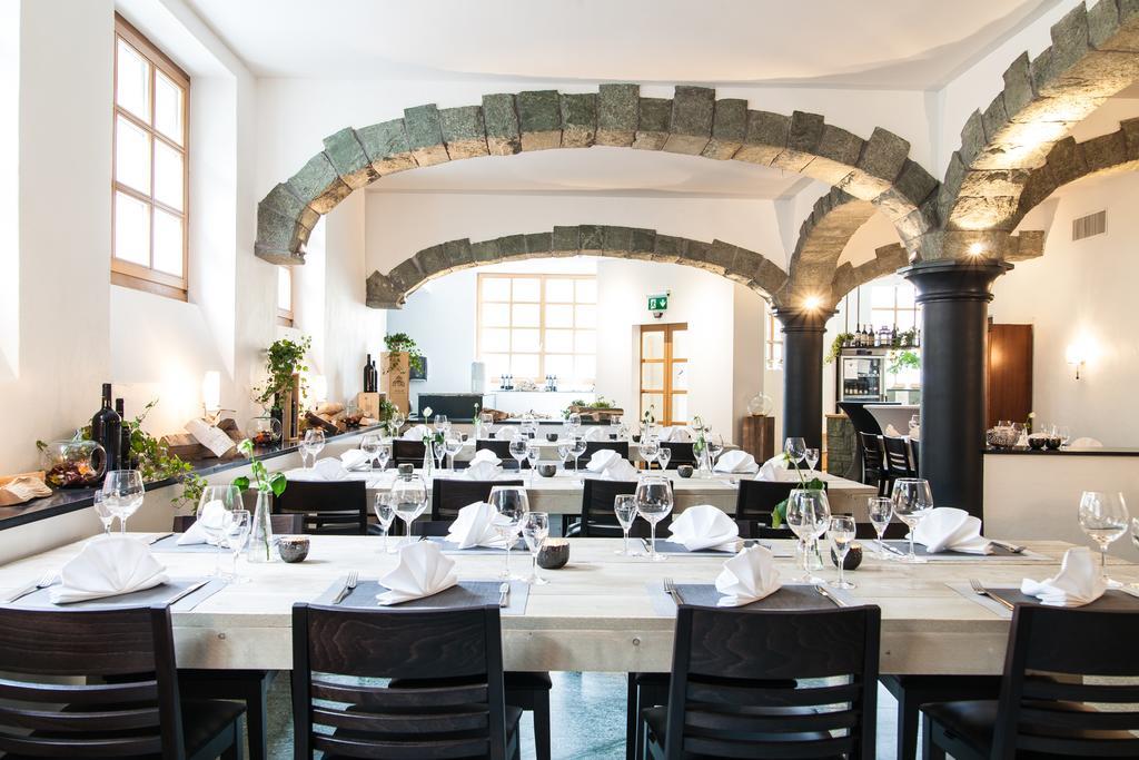 Hotel & Restaurant Hofmatt Muenchenstein Exterior photo